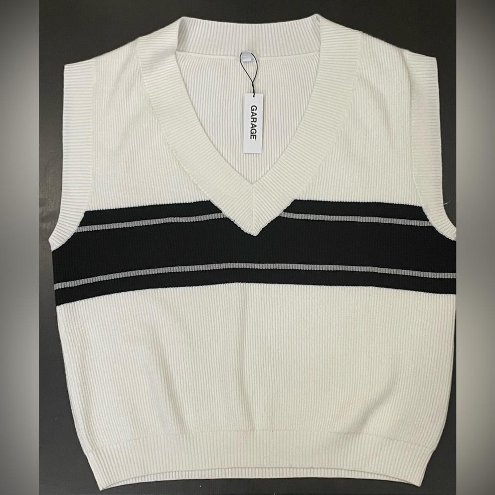 Garage *NWT* Debardeur Olsen Oversized Sweater Vest. Size M